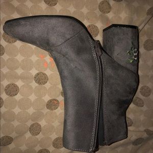 Gray fall booties